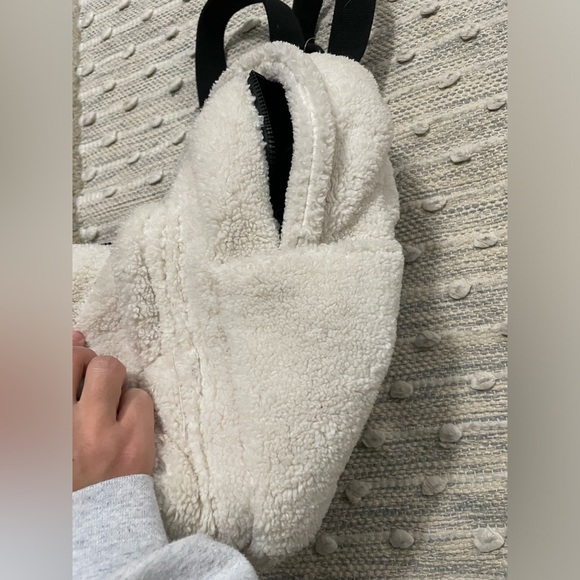 Urban Outfitters Sherpa Backpack - Picture 6 of 9